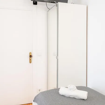 - Elevador Da Bica Homestay szállás Lisboa